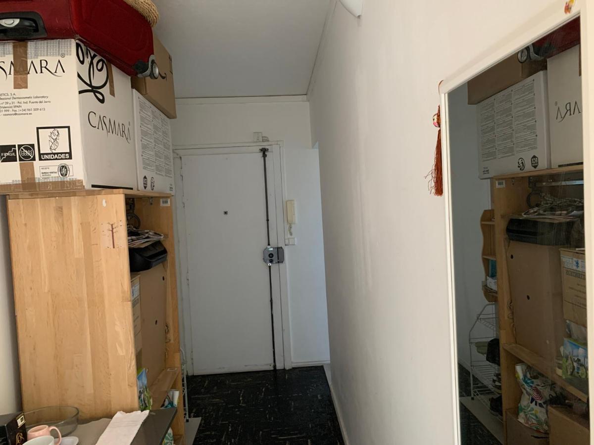 Une Chambre Simple Confortable Avec Acces Direct Aeroport D'Орли Екстериор снимка
