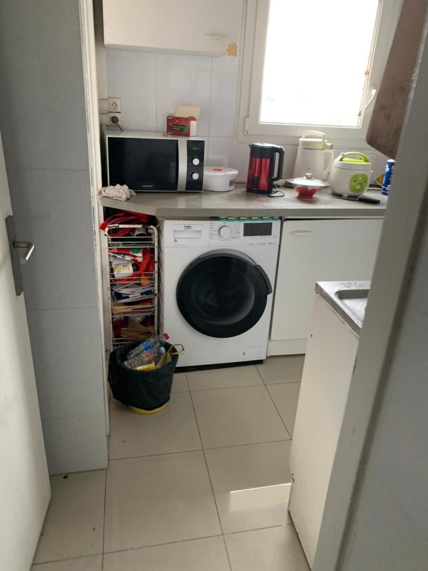 Une Chambre Simple Confortable Avec Acces Direct Aeroport D'Орли Екстериор снимка